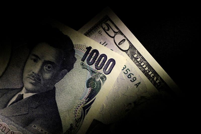 Đồng USD giảm nhẹ, nhưng vẫn mạnh so với Yên Nhật