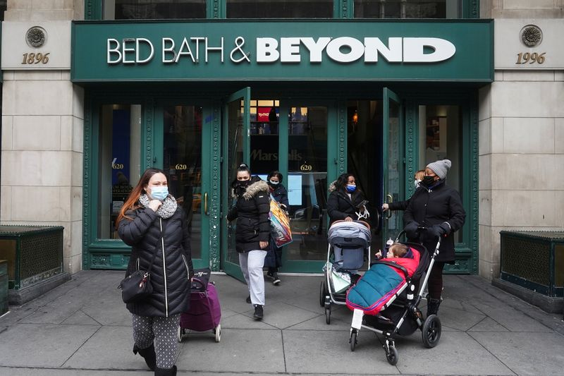 Why Are Bed Bath & Beyond Shares Crashing Today?
