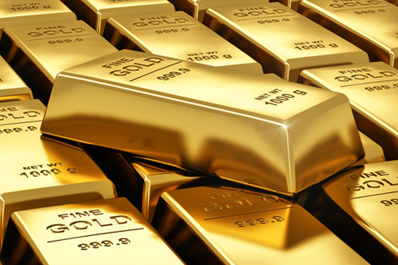 Spot Gold Tumbles Beneath $1,700 Ahead of U.S. Jobs Data