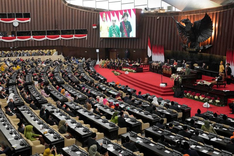 Indonesian parliament committee approves 2023 budget