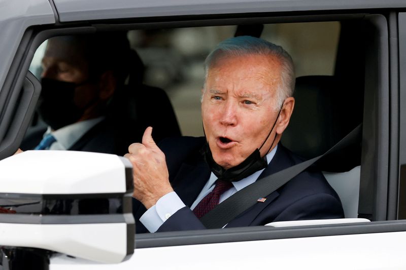 Biden promotes shift to EVs in visit to Detroit auto show