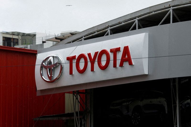 Toyota Motor to close its plant in Russia