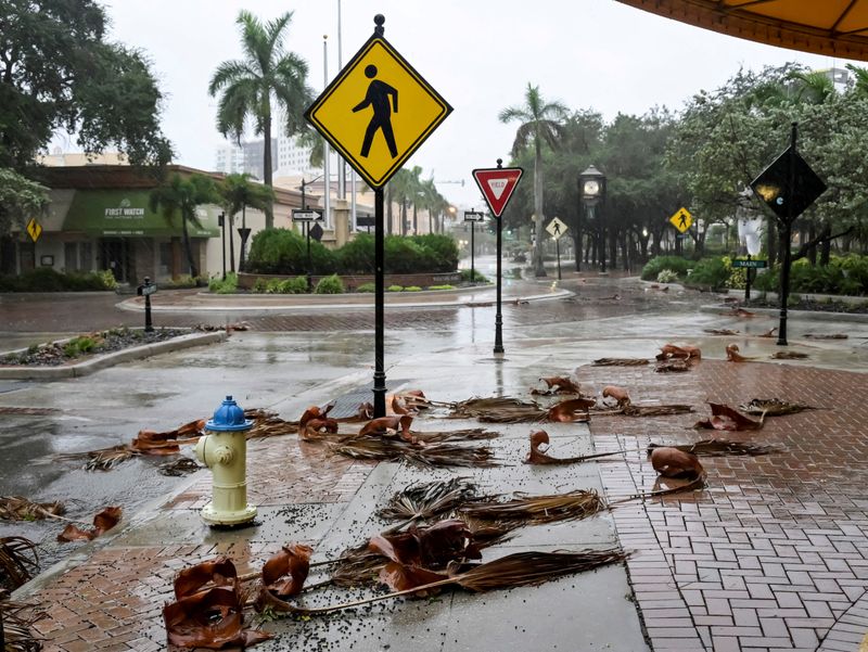 Factbox-Some 600,000 still without power in Florida after Hurricane Ian