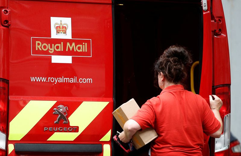 Royal Mail warns of thousands of job cuts as it slides into red