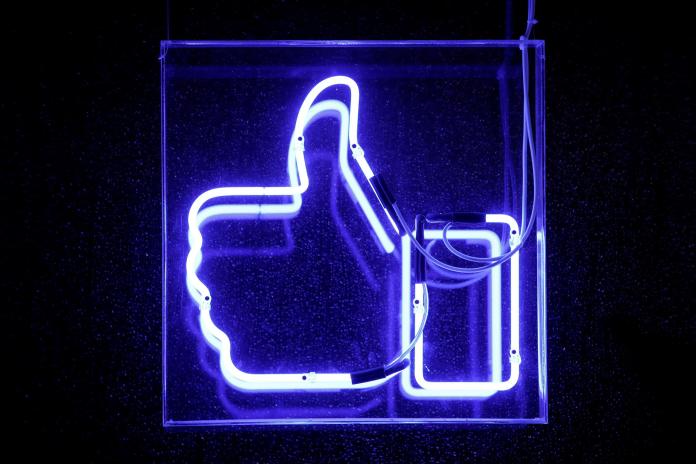 Tin đồn: Facebook đang rục rịch mua lại Coinbase?