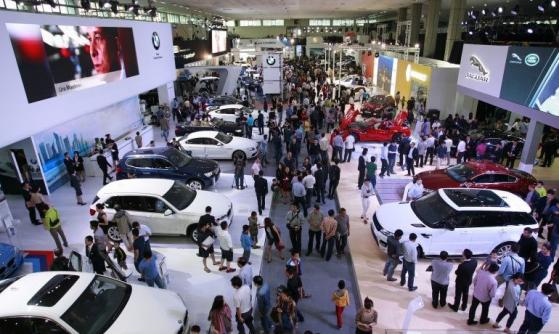 Giá xe tại thị trường ô tô Việt Nam bất ổn dịp cuối năm
