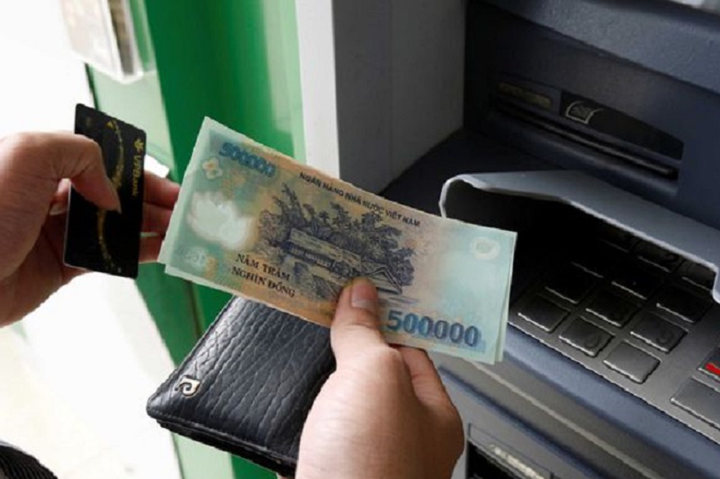 Việt Nam xem xét nâng trần tăng trưởng tín dụng