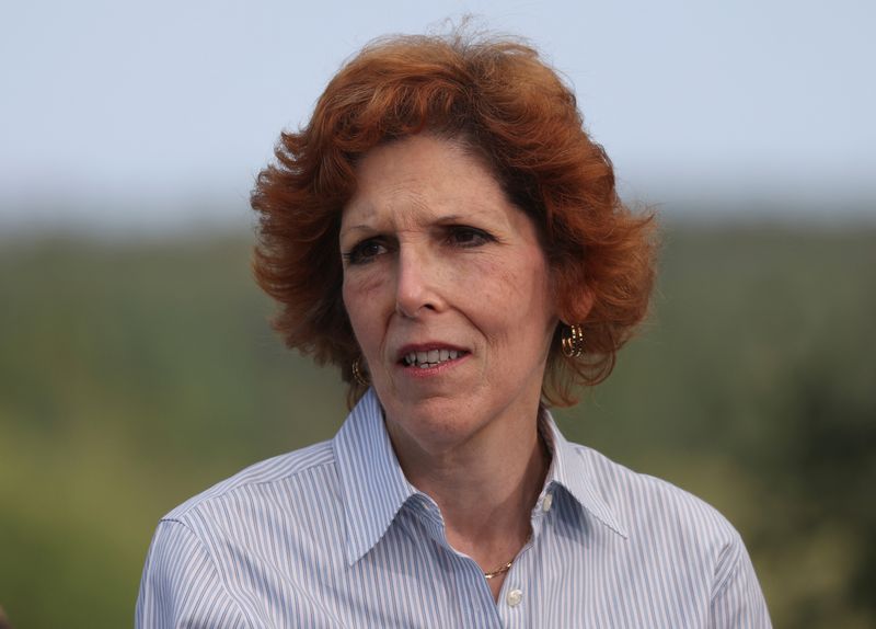 Fed's Mester says she supports smaller rate hike in December