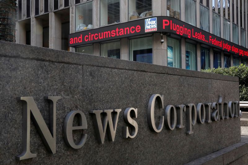 News Corp-Fox merger plan faces opposition from major shareholder - WSJ