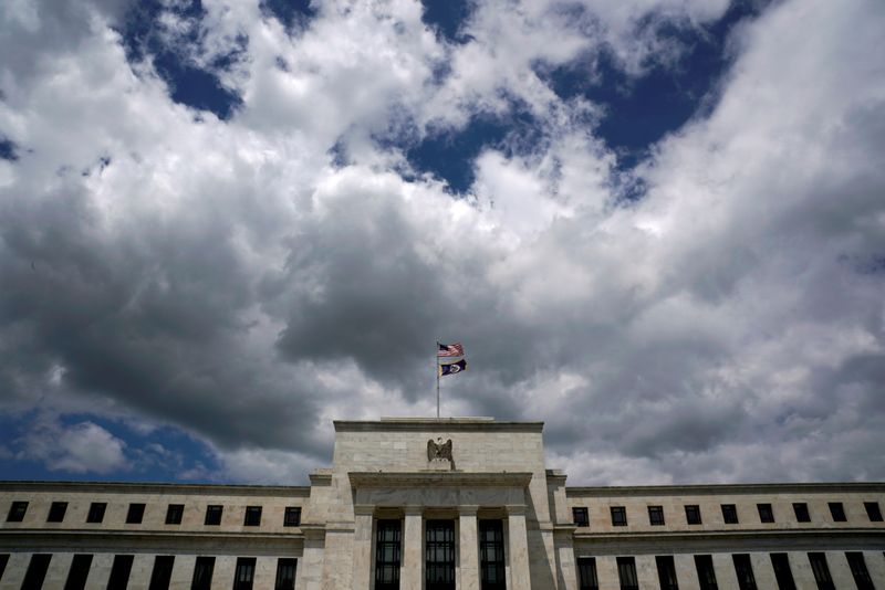 Fed members support slowing of rate hikes 'soon,' Fed Minutes shows