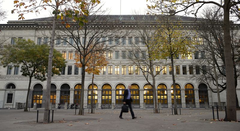 Swiss National Bank posts record $143 billion loss in 2022