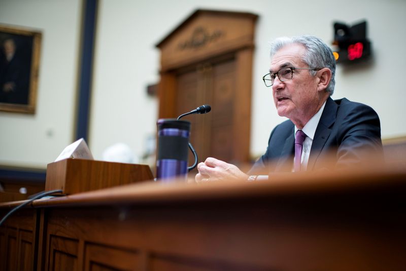 Powell cho rằng Fed có thể phải đưa ra quyết định cần thiết để ổn định giá