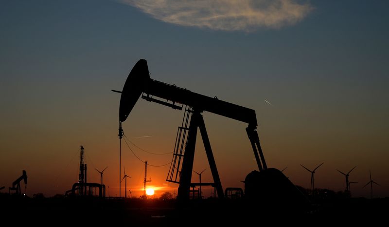 Oil rises over 1% on U.S. inflation data, demand hopes