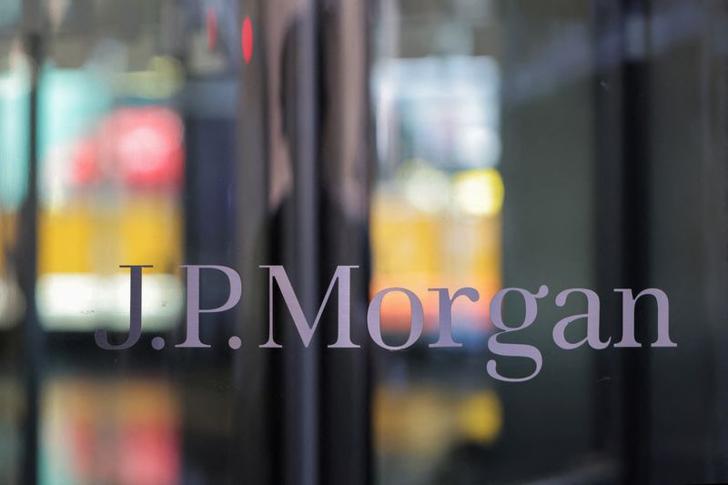 JPMorgan sets aside $1.4 billion for sour loans, profit beats estimates