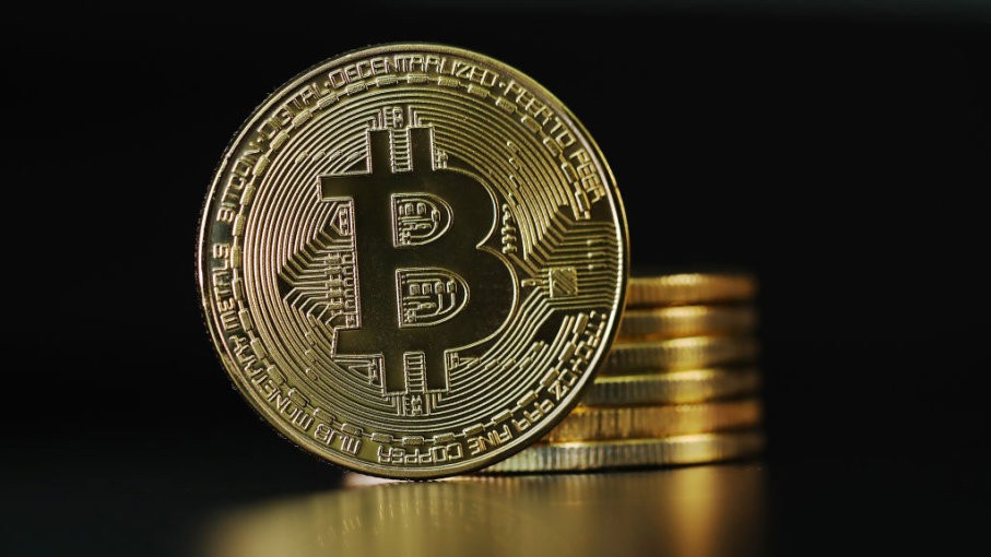 Bitcoin tăng 1.000 USD vào cuối tuần, kéo dài đà tăng trong 9 tháng - Ảnh 1.