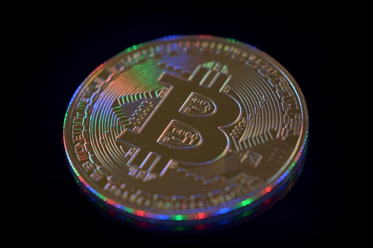 Bitcoin giảm mạnh 800 USD chỉ trong 1 giờ
