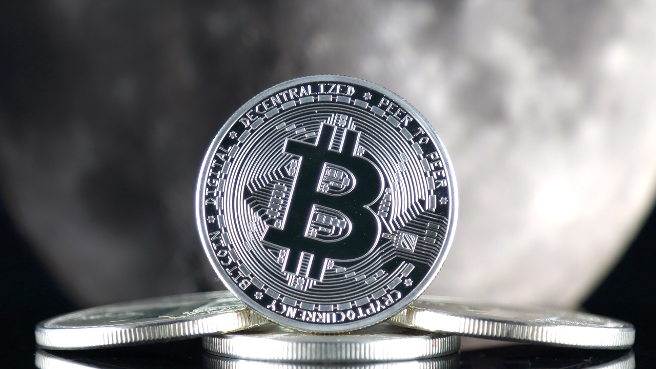 Tiền điện tử Bitcoin có thể tăng lên 100.000 USD/bitcoin vào năm 2025 - Ảnh 1.