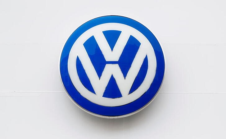 Volkswagen seeks partnerships for battery materials 'race'