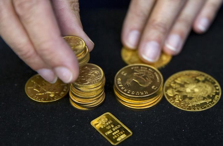 Gold Steadies After Posting Biggest Weekly Loss in 15 Months