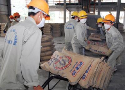 Xi măng, gạch ốp lát, kính xây dựng đứng trước nguy cơ 'bội thực' nguồn cung