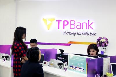 TPBank: Thu dịch vụ tăng mạnh, lãi trước thuế quý 2 tăng 55%