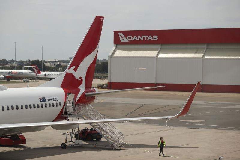 Pandemic-hit Qantas weighs new pay structure to keep key executives