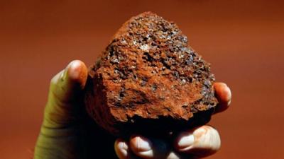 Giá quặng sắt giảm hơn 20% trong 1 tuần
