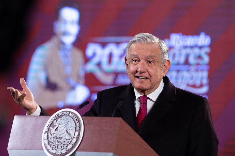 Mexico president urges Mexican investors to bid for Citi assets