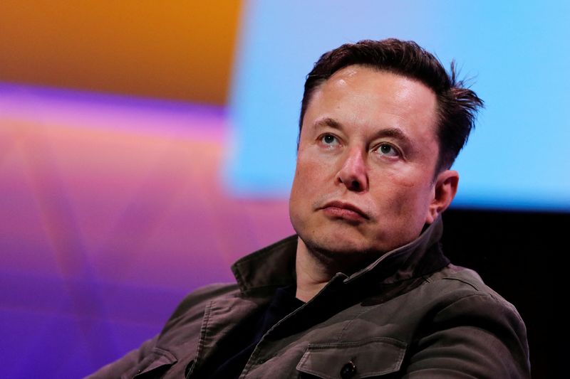 Tesla investors urge judge to order Musk repay $13 billion for SolarCity deal